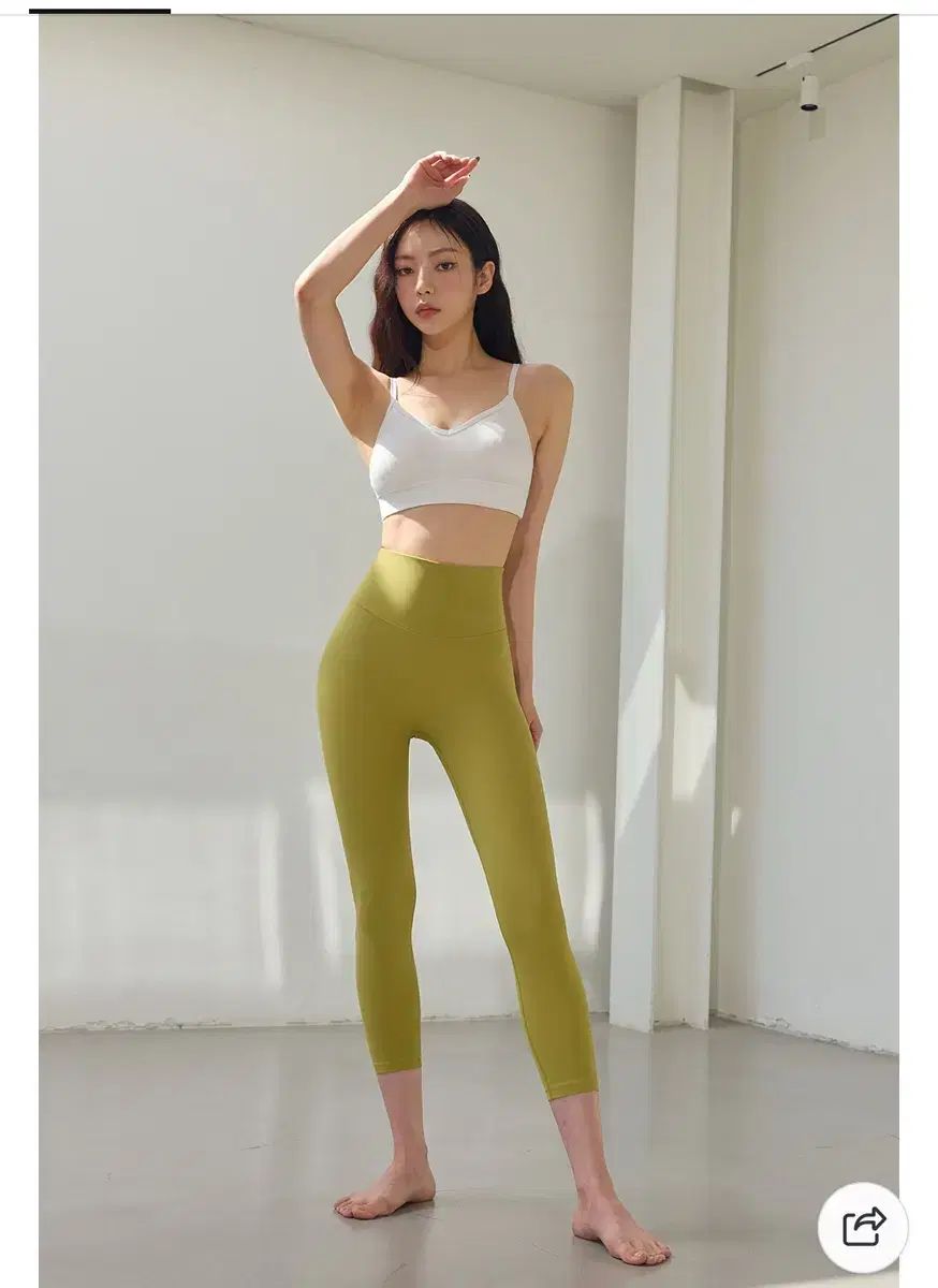 ゼクシィミックス XL ジェルラ インテンション Vネック ブラトップ