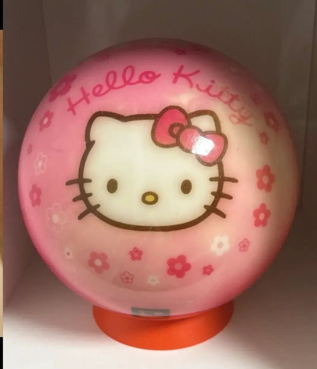 ハローキティ ボーリングボール - メルカリ