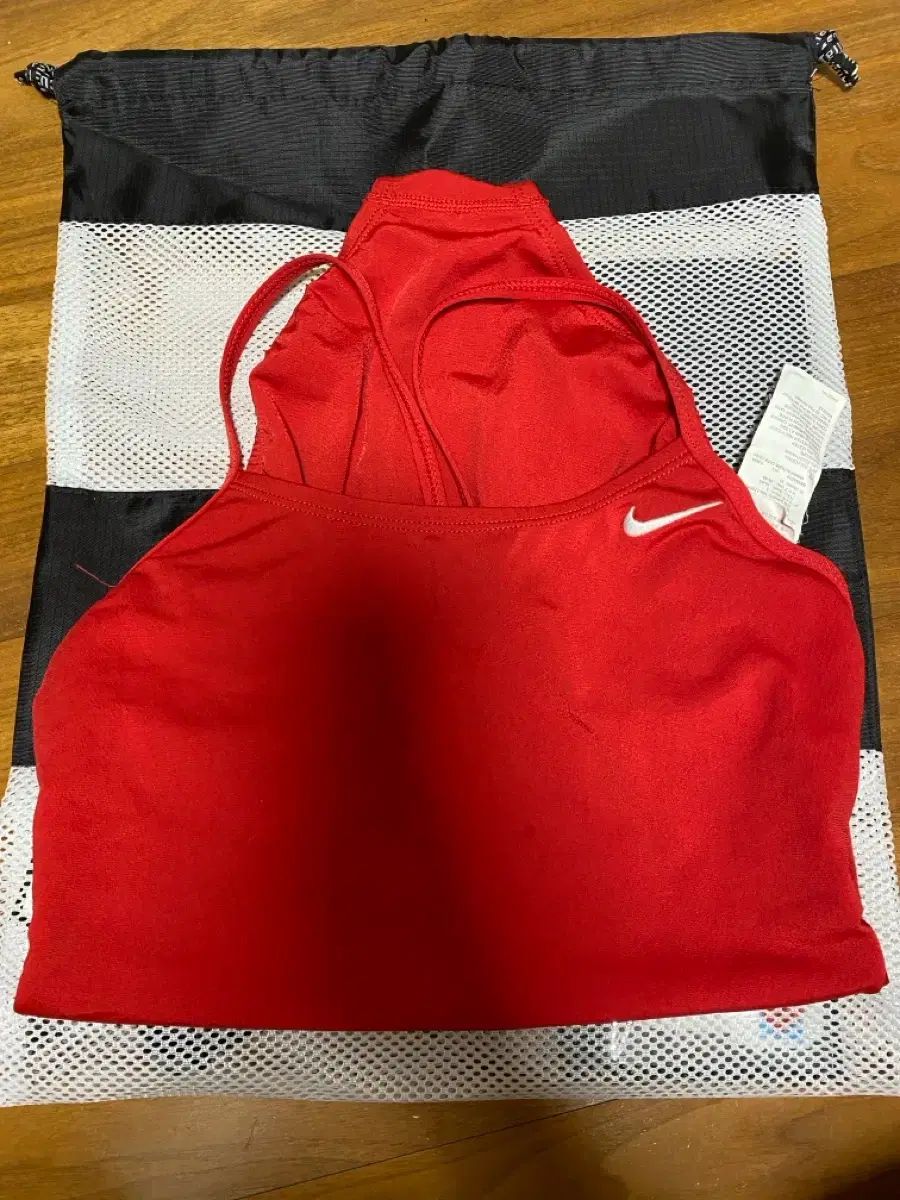 ナイキ カットアウト ハイカット 30