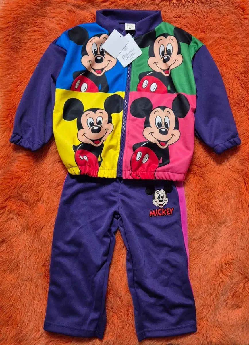 ミッキーマウス COLOR ブロック ジャージ 上下セット 100