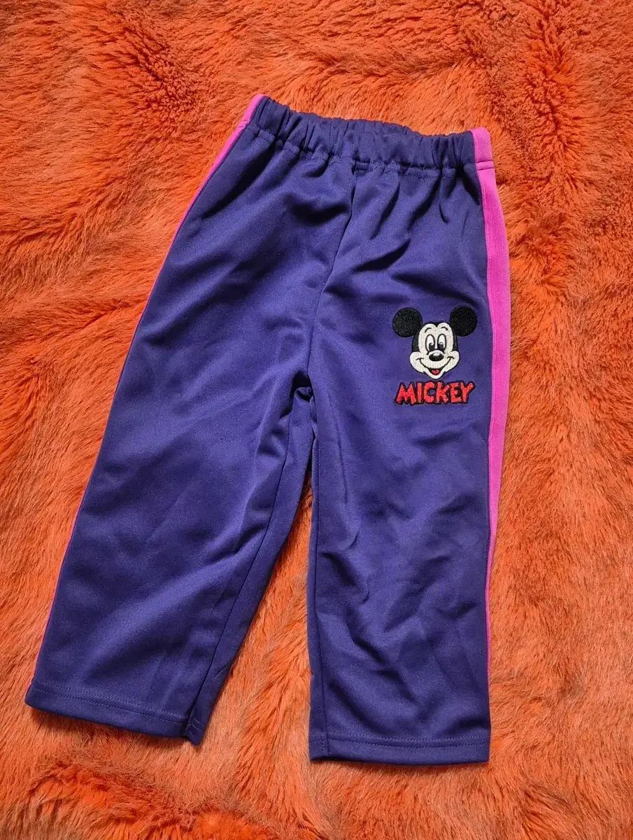 ミッキーマウス COLOR ブロック ジャージ 上下セット 100