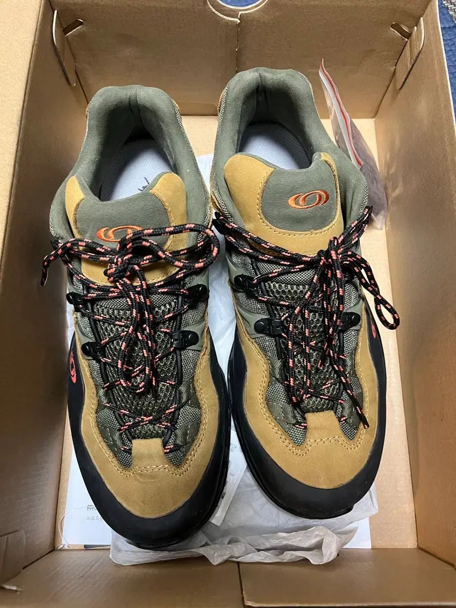  SALOMON ザ ブロークンアーム XT-quest クエスト 270 登山靴 トレッキングシューズ アウトドアシューズ