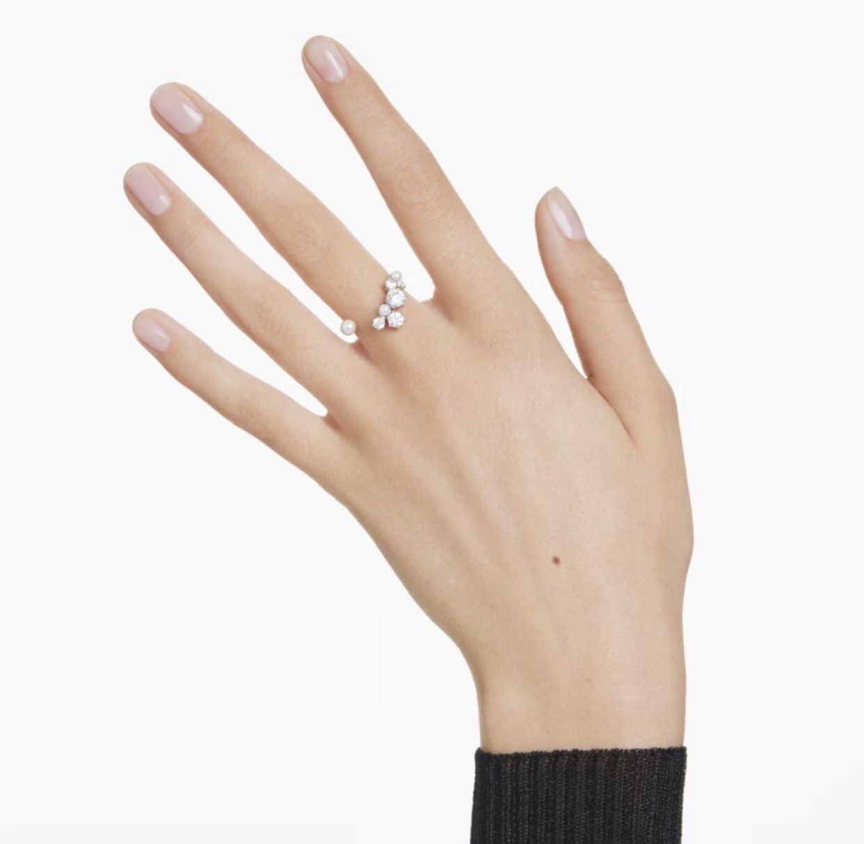 新品スワロフスキーSwarovski Constella オープンリング 52号 - メルカリ