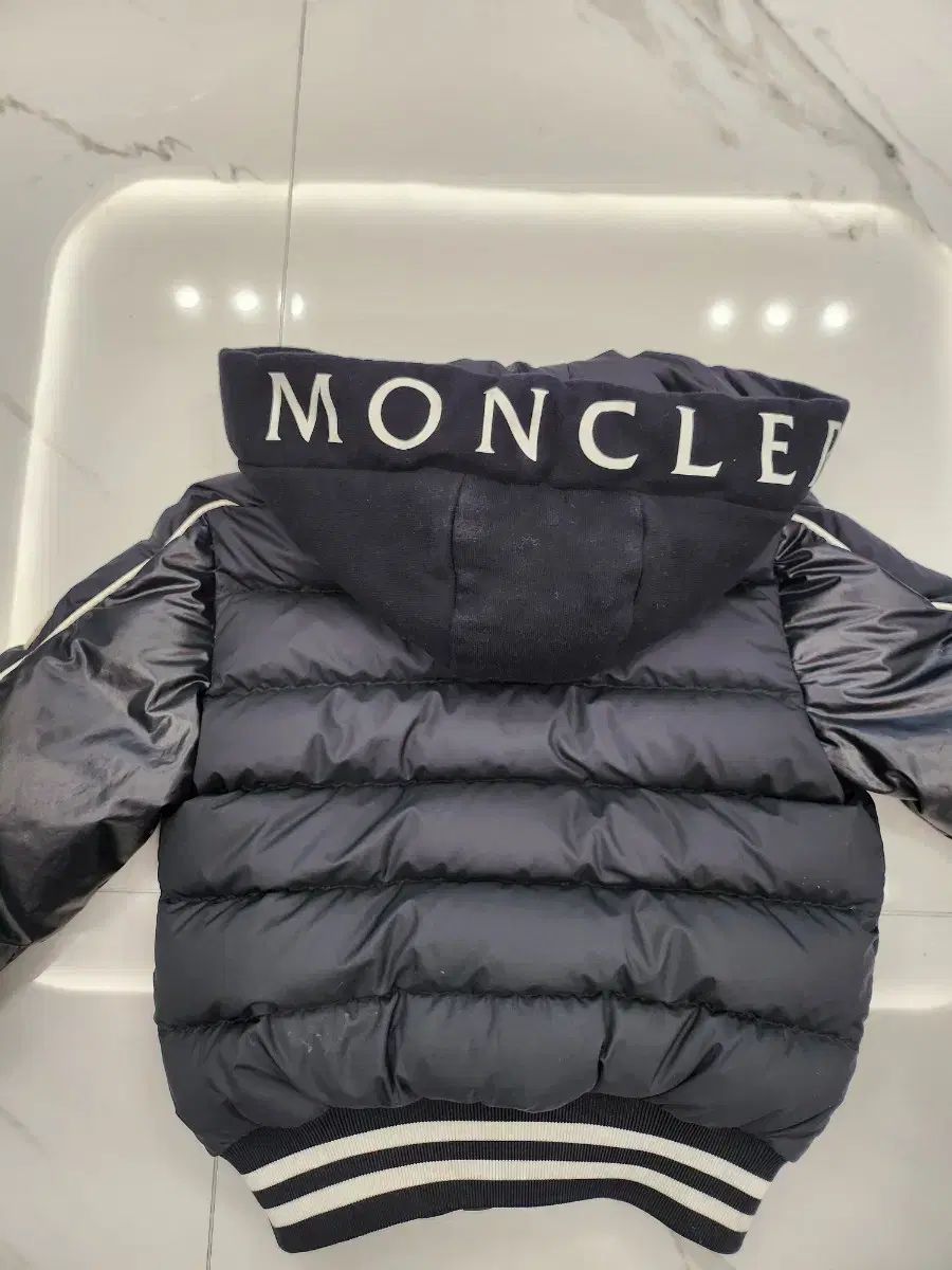 ダウンジャケット