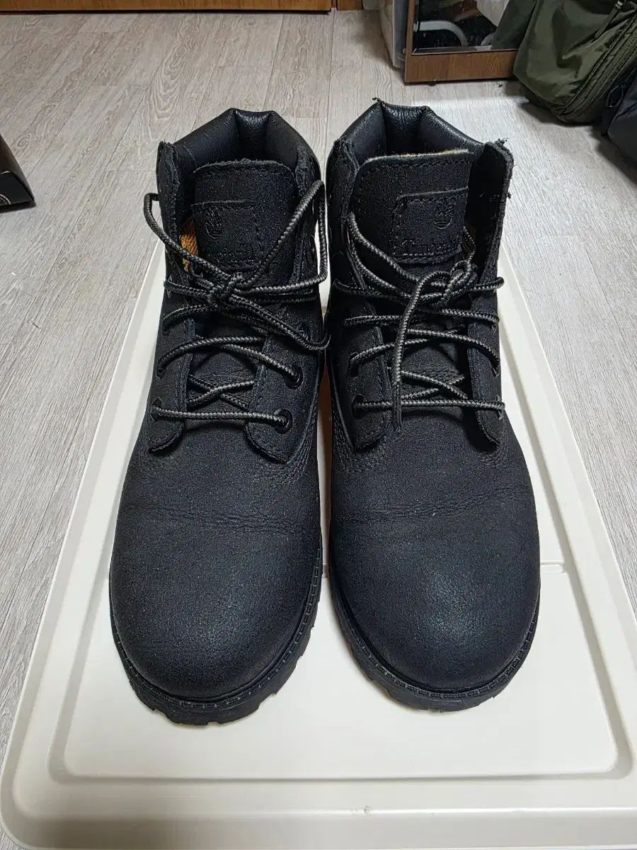 Timberland レディース ブラックブーツ 215