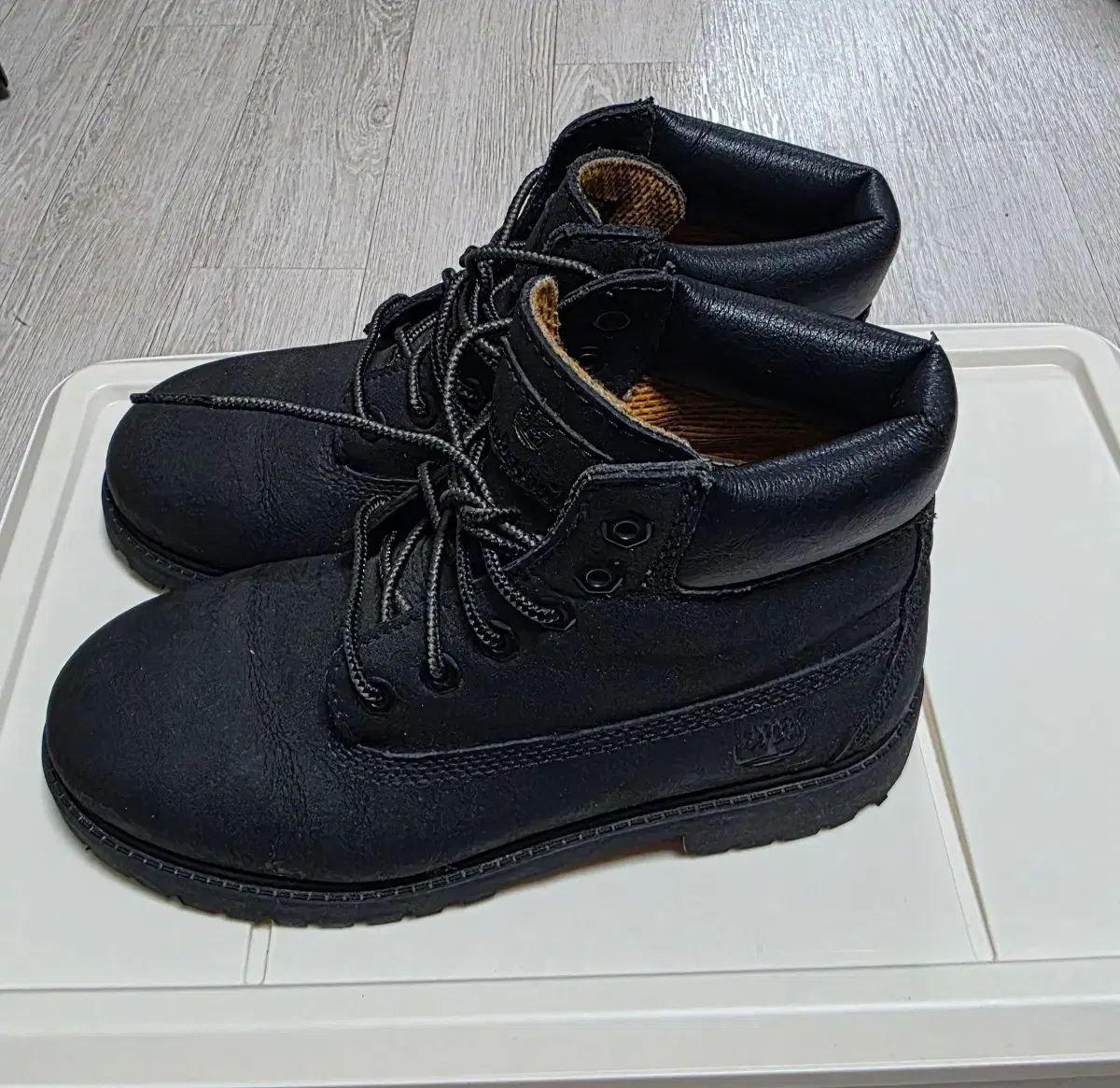 Timberland レディース ブラックブーツ 215