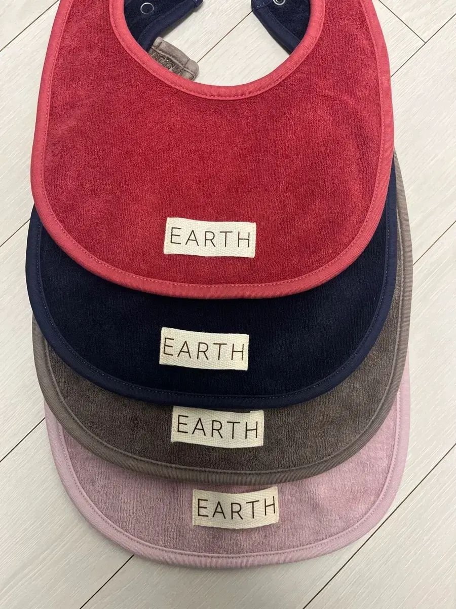 EARTH ユア YOOA 用 赤ちゃん タック TACK