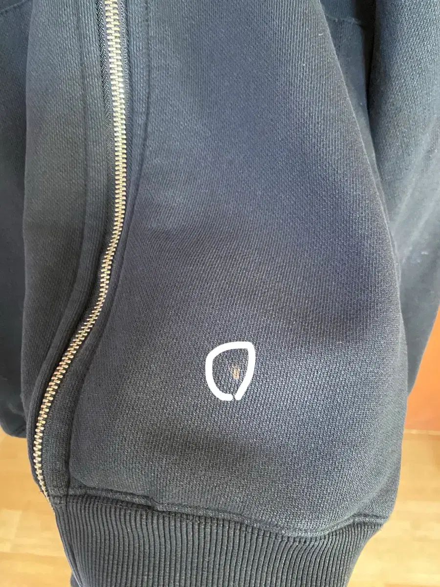 BORN TO WIN ボントゥウィン フードジップアップジャケット