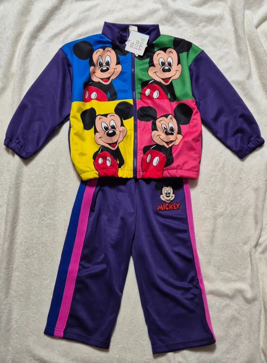 ミッキーマウス COLOR ブロック ジャージ 上下セット 120