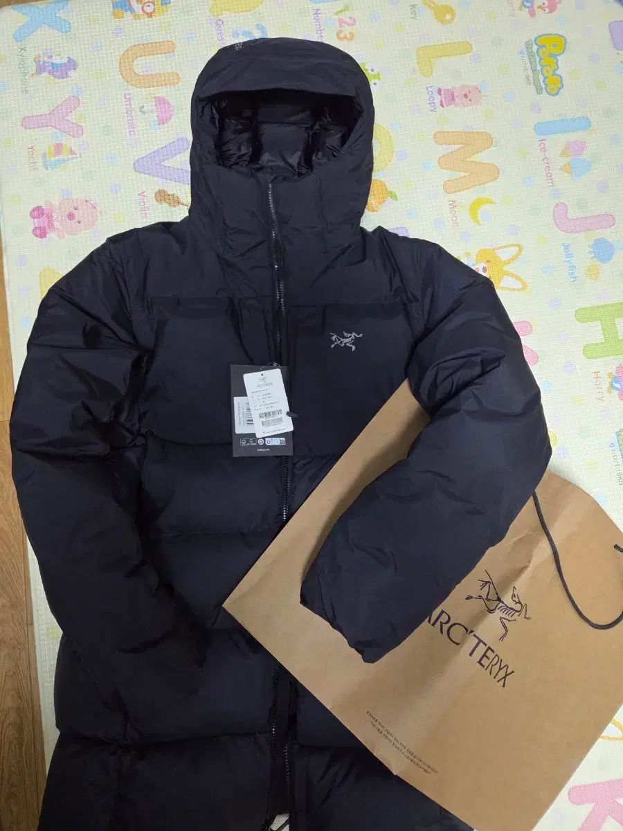 M ARC TERYX アークテリクス Thorium SV ブラック