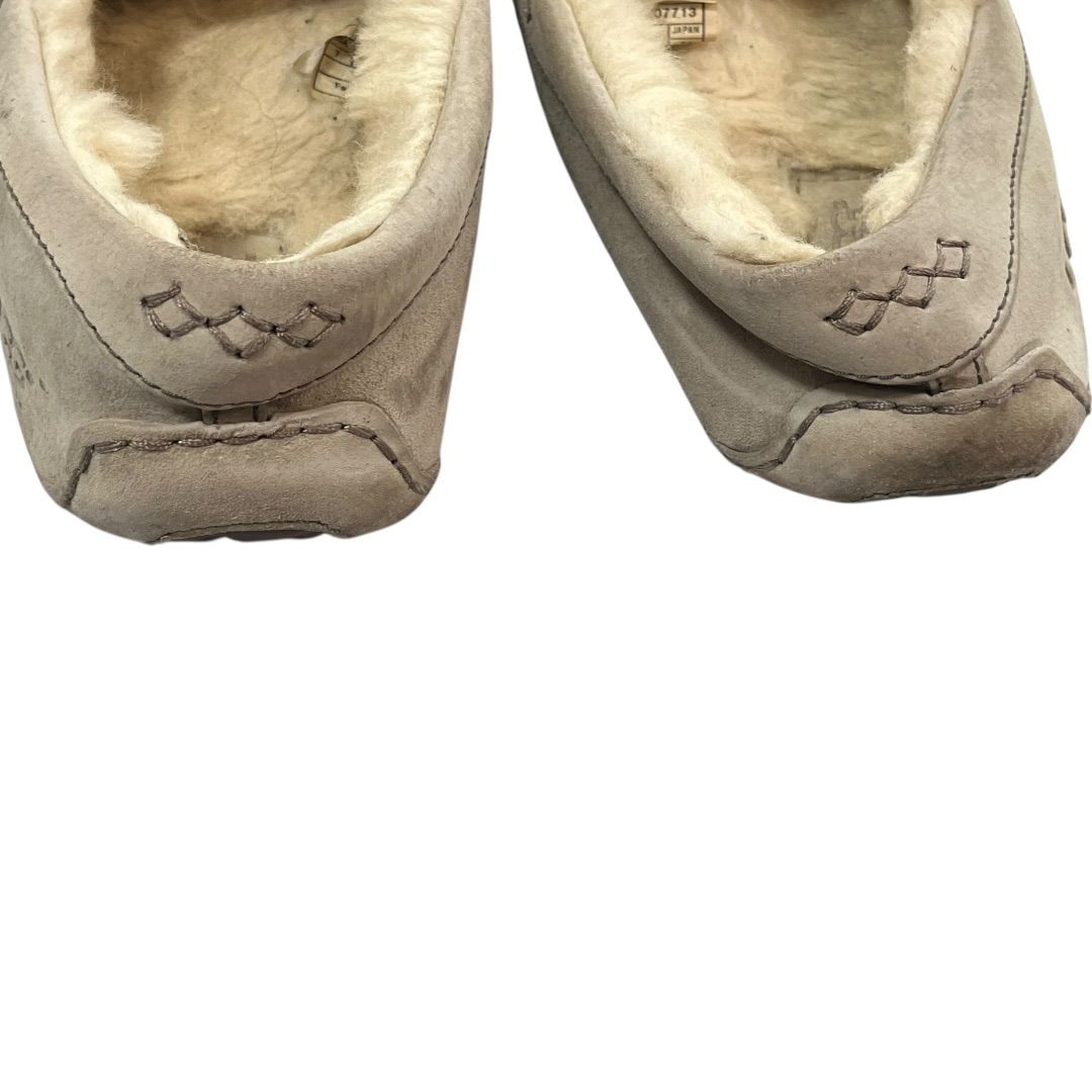 アグ UGG ムートンモカシン ベージュ ビジュー 24cm - メルカリ