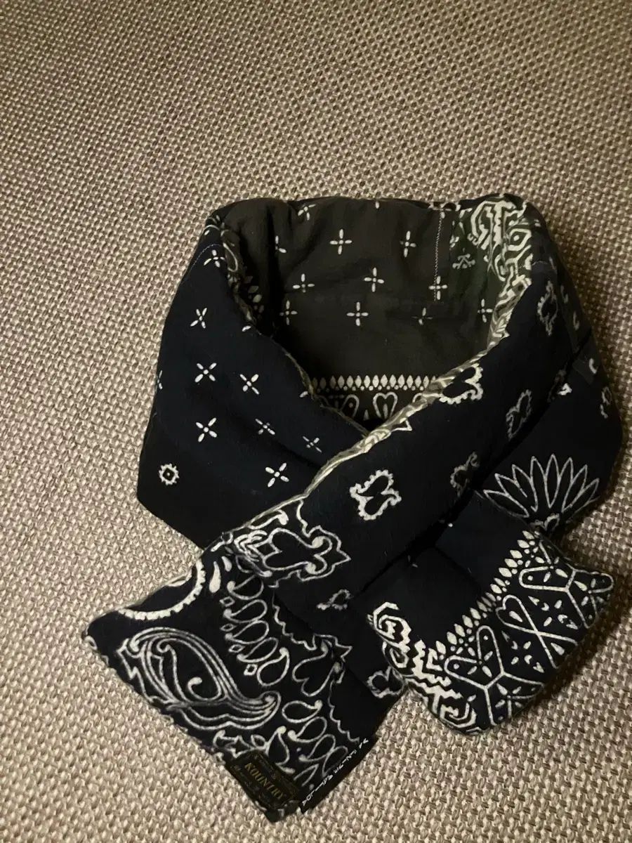 KAPITAL / バンダナ マフラー / ブラック - メルカリ