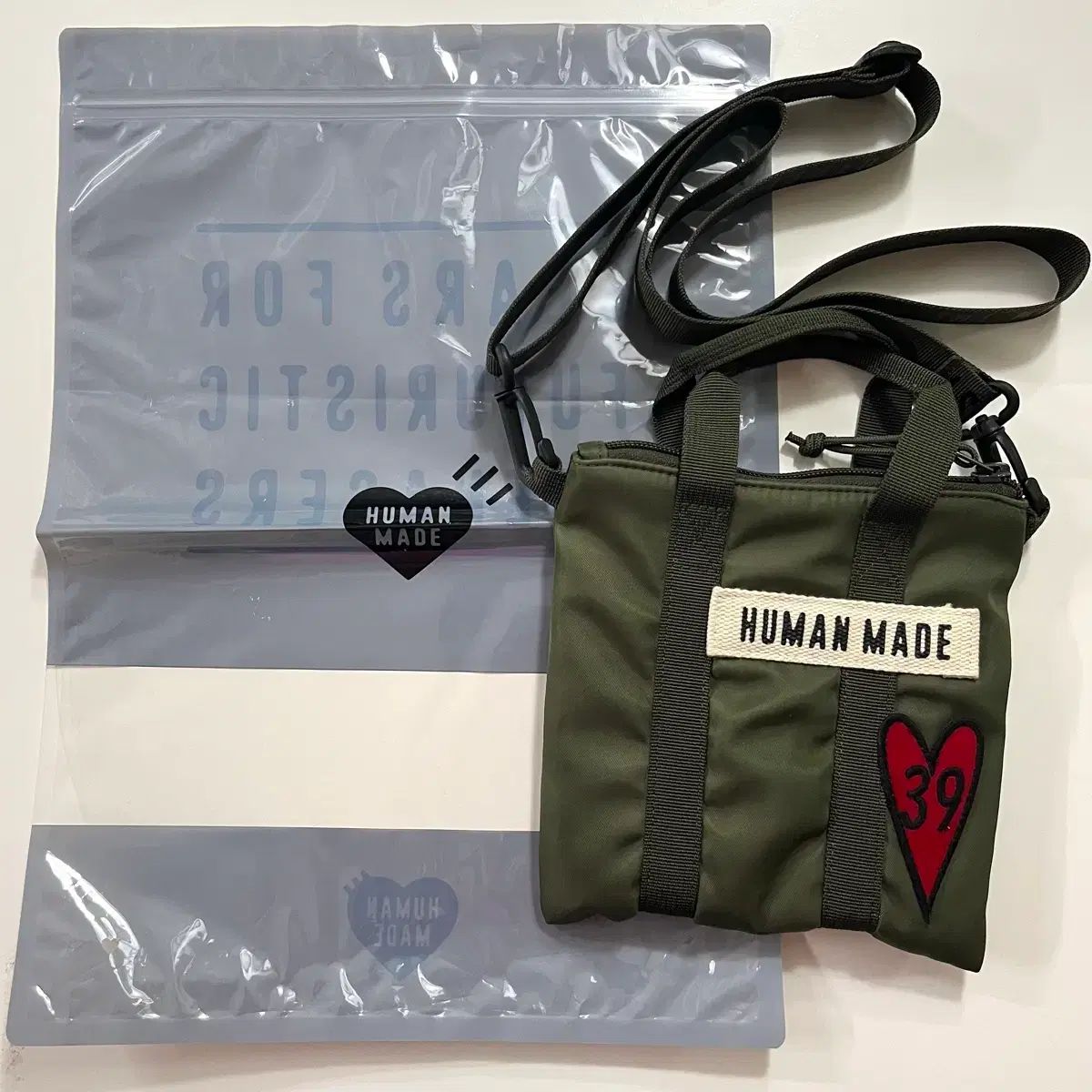 当日発送 HUMAN MADE オリーブ ミニ ヘルメットバッグ クロスバッグ