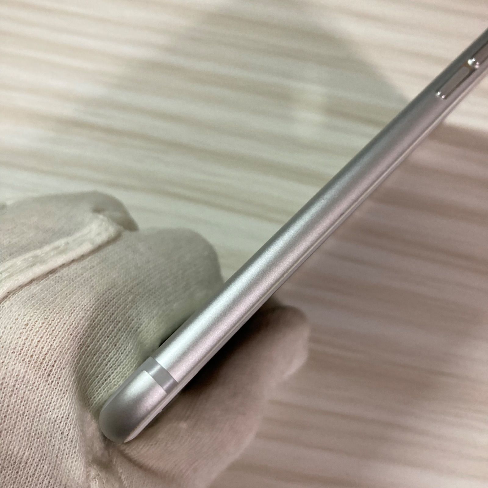 iPhone6s 64GB Silver バッテリー91% SIMフリー - メルカリ