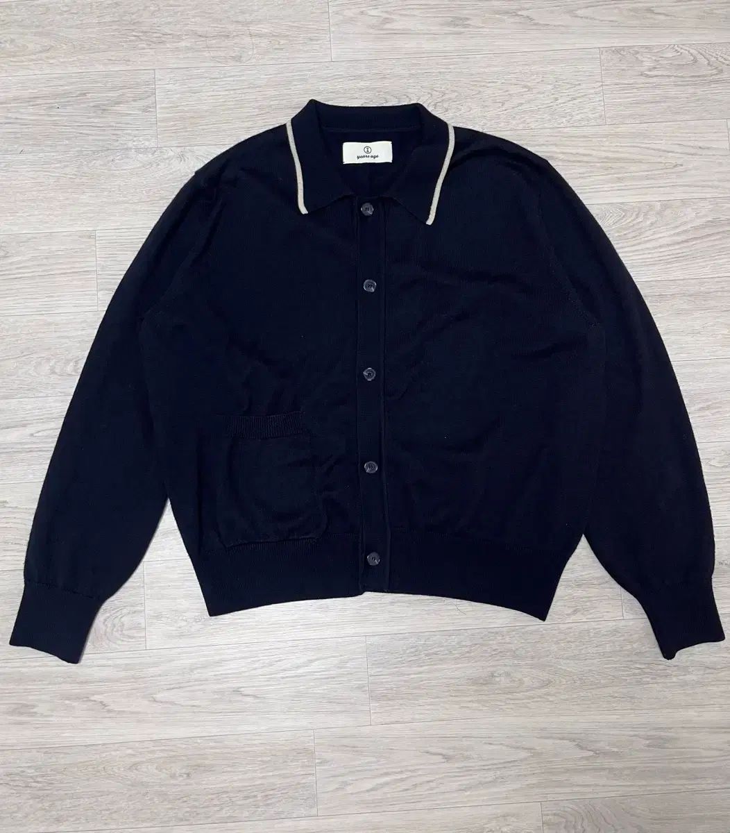 イヤーズアゴー ネイビー カーディガン