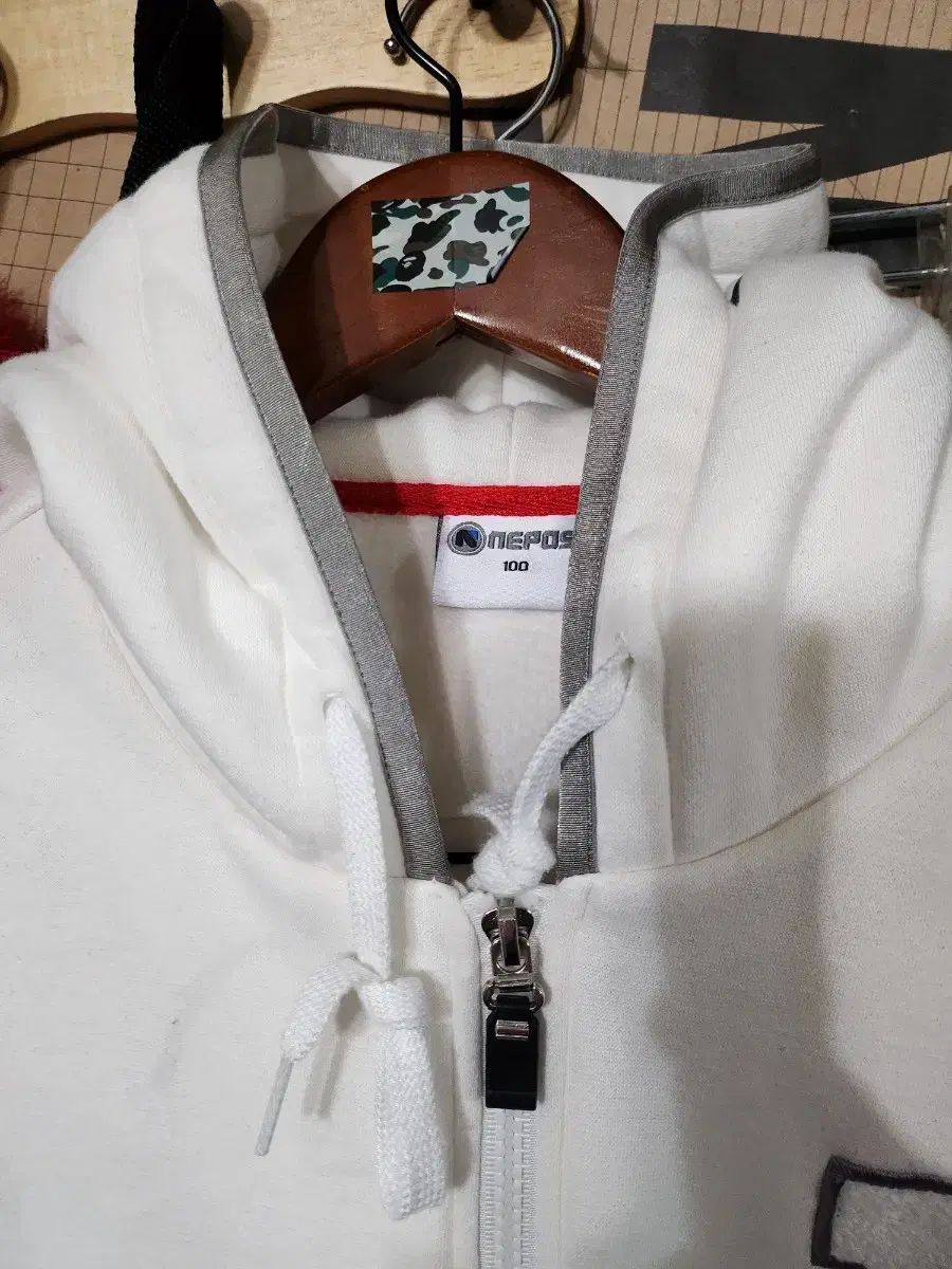 斗山ベアーズ 100 ジップアップパーカー 白 Dロゴ thisisneverthat ディスイズネバーザット キルティングジャケット パンツ M