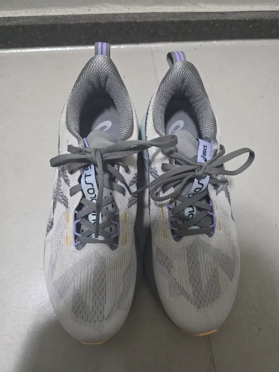 アシックス ノヴァブラスト5 265 - メルカリ