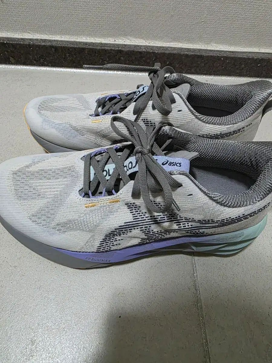 アシックス ノヴァブラスト5 265 - メルカリ