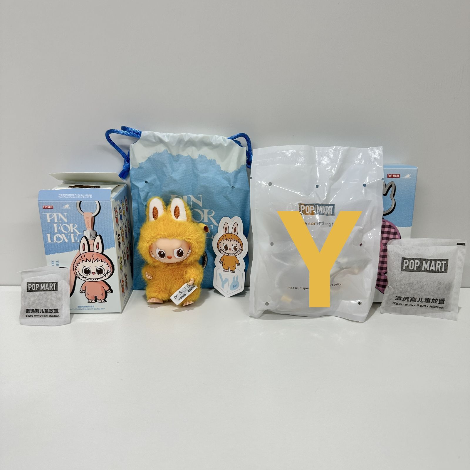 ラブブ イニシャル Y ペンダント-チャームセット THE MONSTER PIN FOR LOVE POP MART