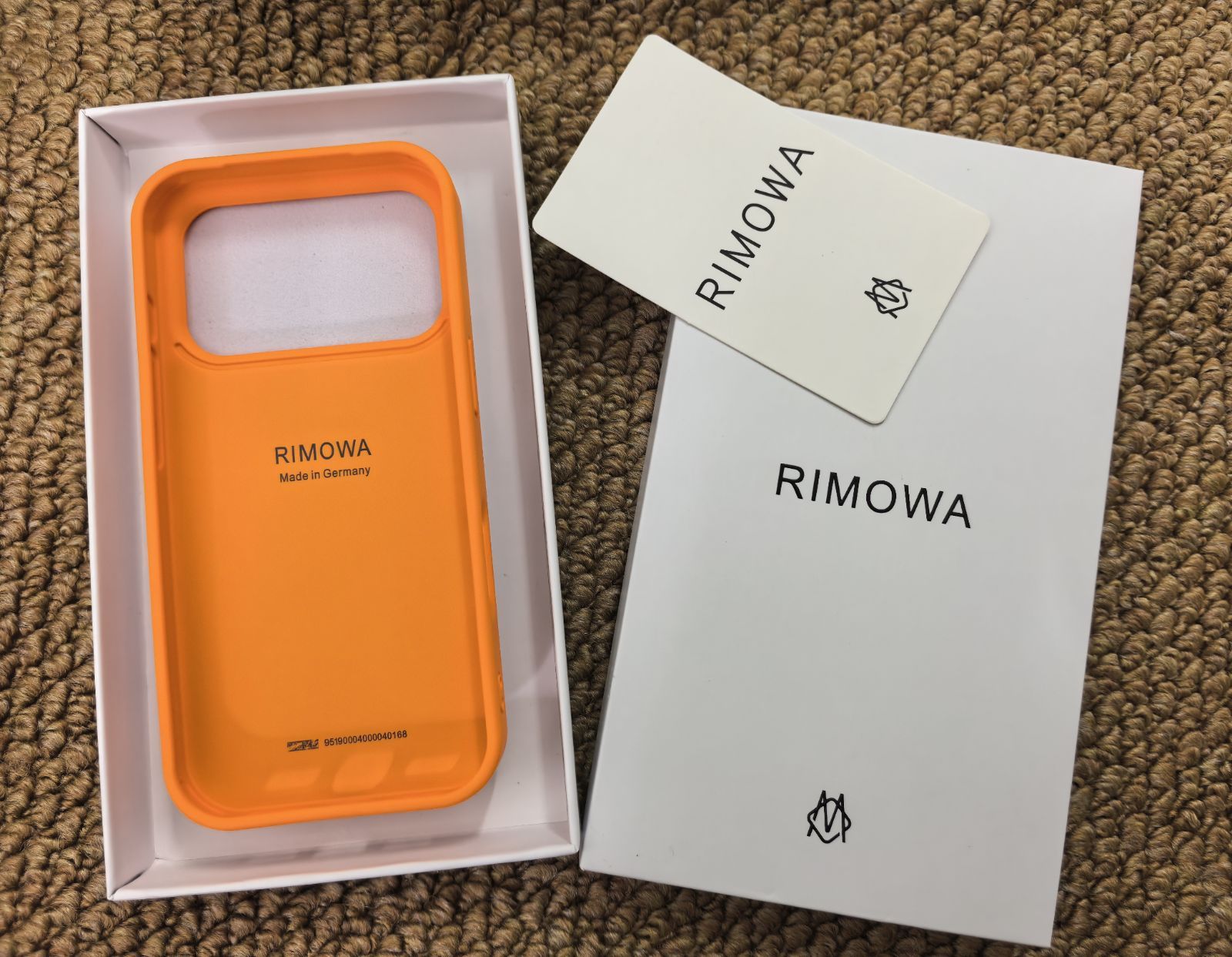 新品、未使用 RIMOWA オレンジ ストライプ iPhone17proケース - メルカリ