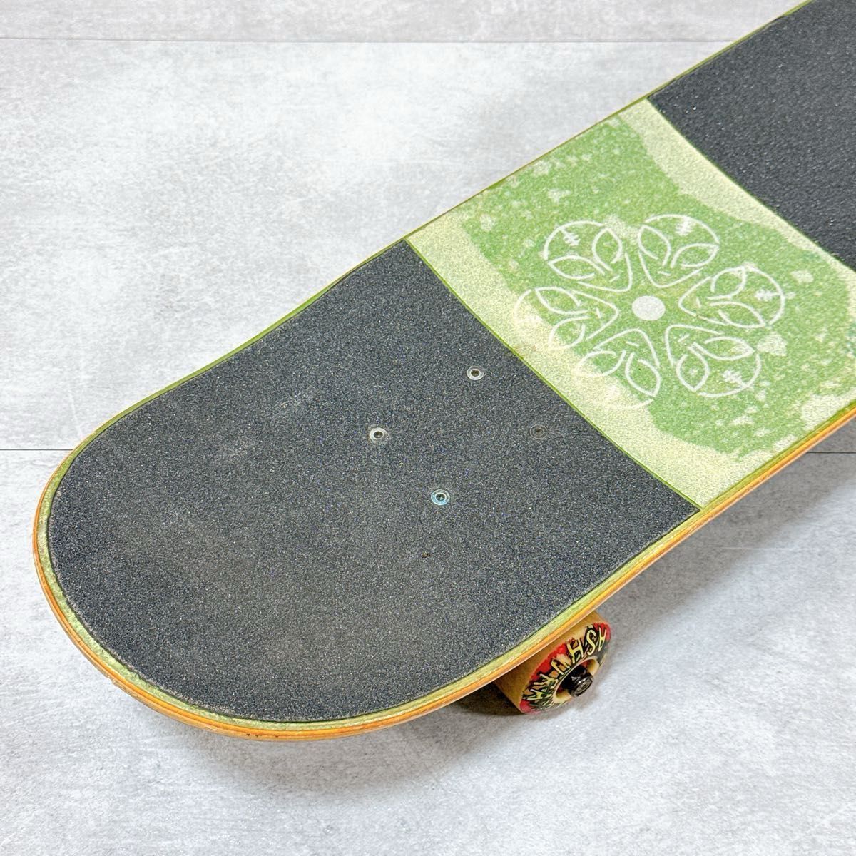 スケボー スケートボード コンプリート 完成品 ALIEN WORKSHOP THUNDER