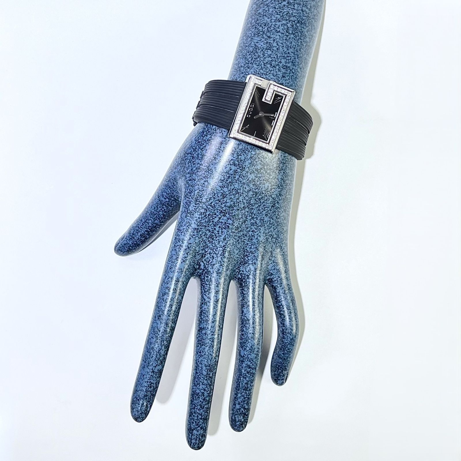 黒文字盤 クオーツ