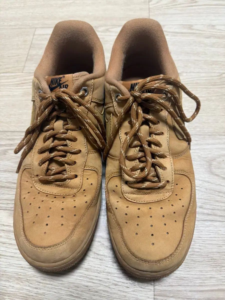 ナイキ エアフォース 07 wb フレックス