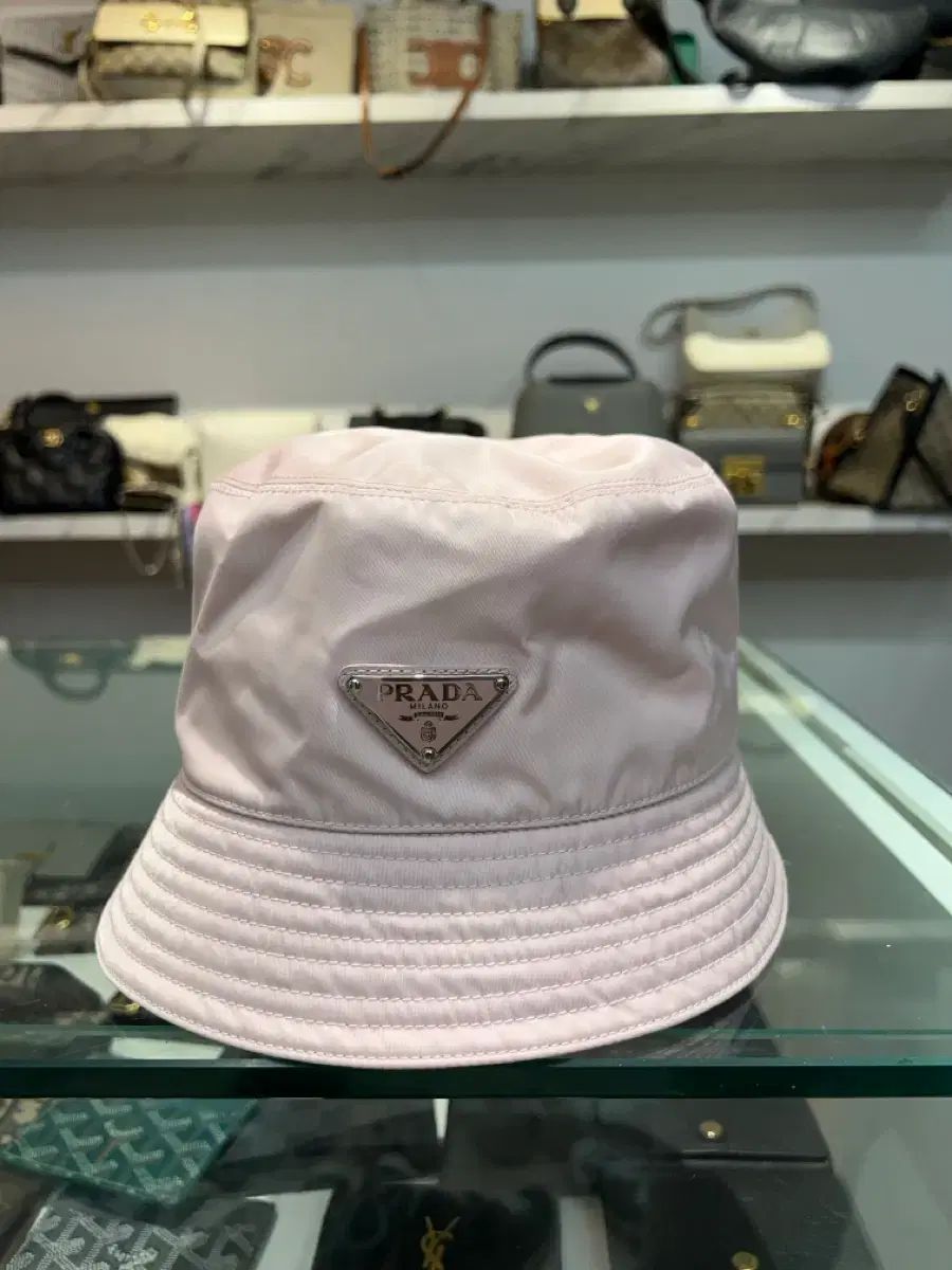M プラダ リナイロン バケットハット ピンク 帽子
