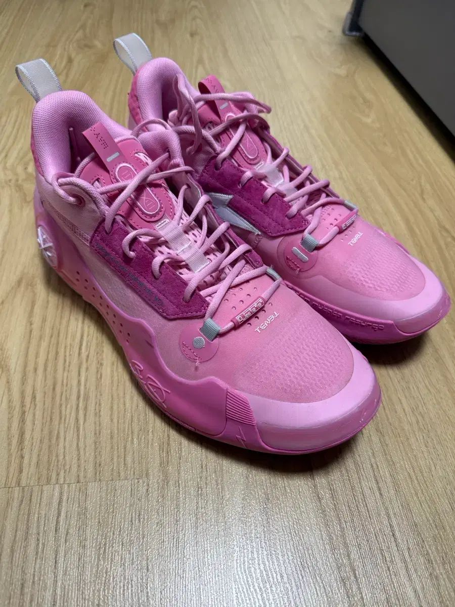 LI NING リーニン wow 10 ピンク バスケシューズ