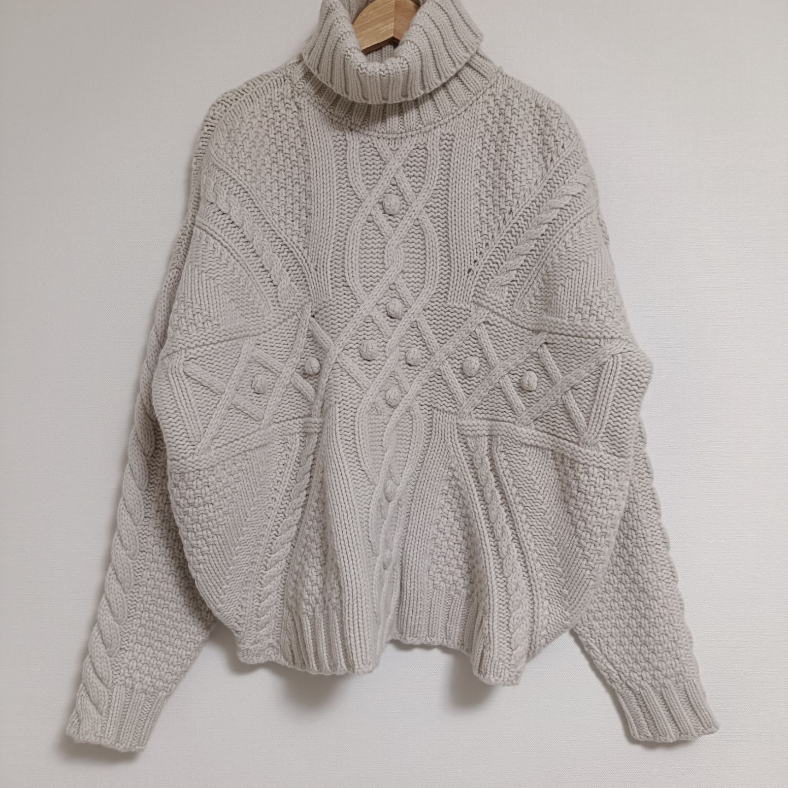 Jean Paul Gaultier ジャンポールゴルチェ ドルマンスリーブ ローゲージ ケーブル編み タートルネックニット ベージュ系 Italy製