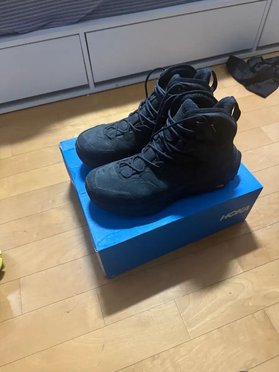 HOKA ONE カハ２ 270