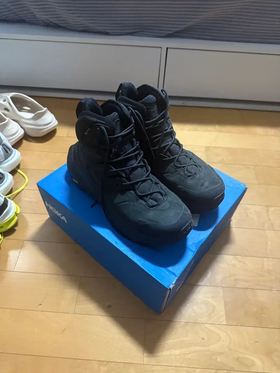 HOKA ONE カハ２ 270