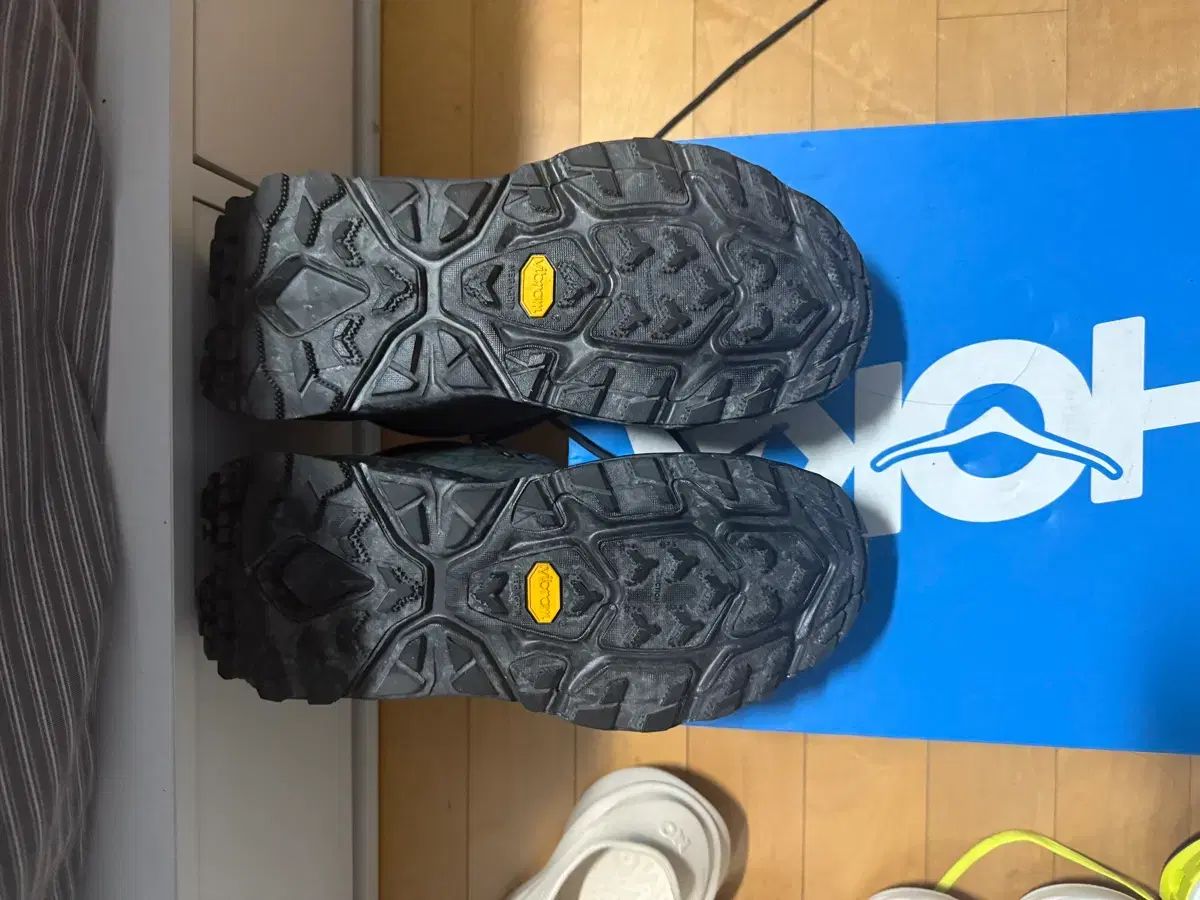  HOKA ONE カハ２ 270 登山靴 トレッキングシューズ アウトドアシューズ