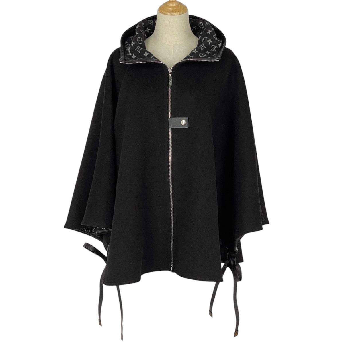 ルイ ヴィトン Louis Vuitton フーデッドケープ モノグラム ダブルジップ アウター ポンチョ ブラック レディース