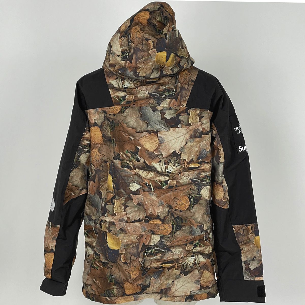 シュプリーム Supreme Mountain Light Jacket Leaves ナイロン