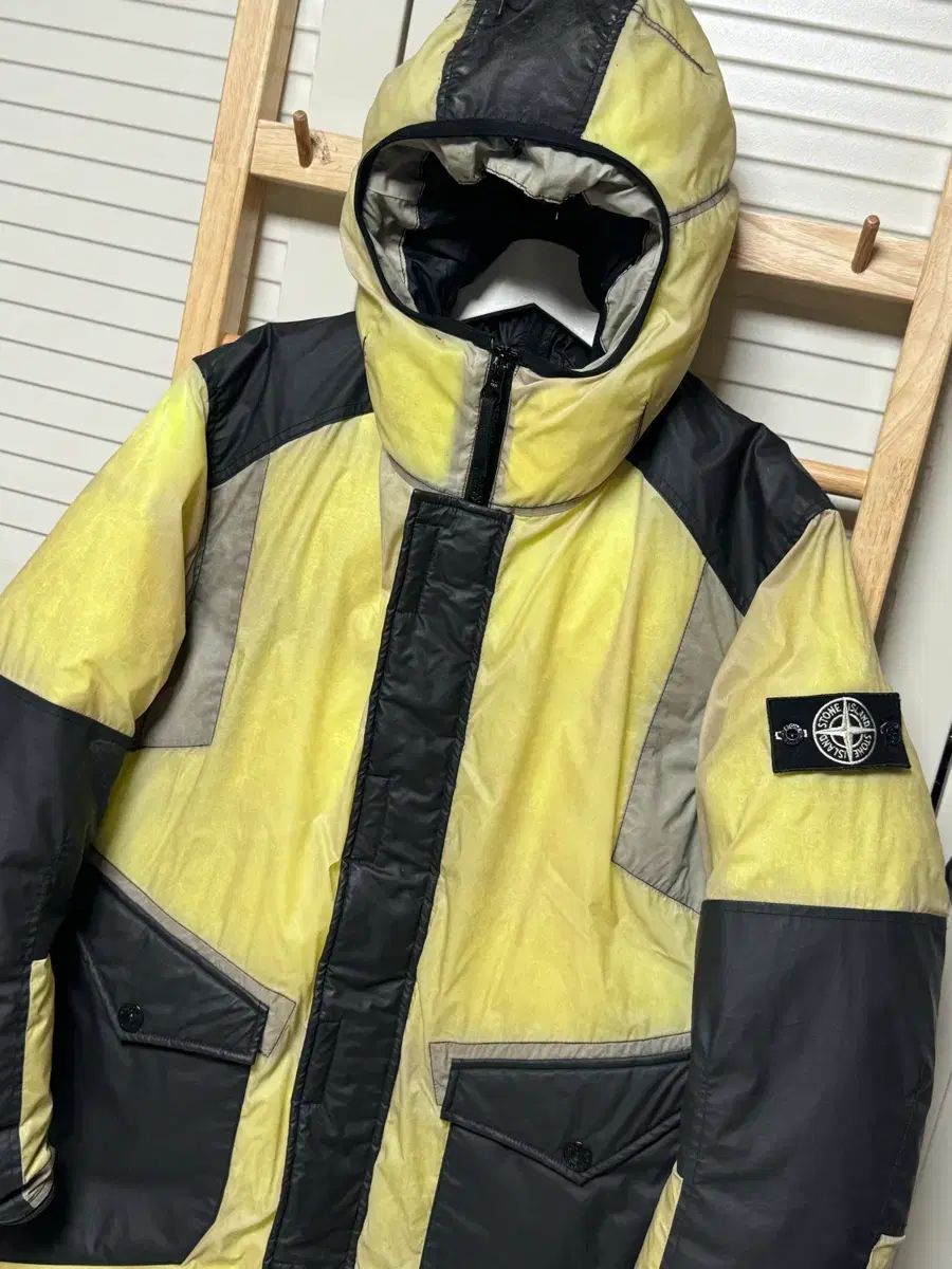 STONE ISLAND ストーンアイランド レジン T shell シェル アイスジャケット ダウン 白 ワッペン