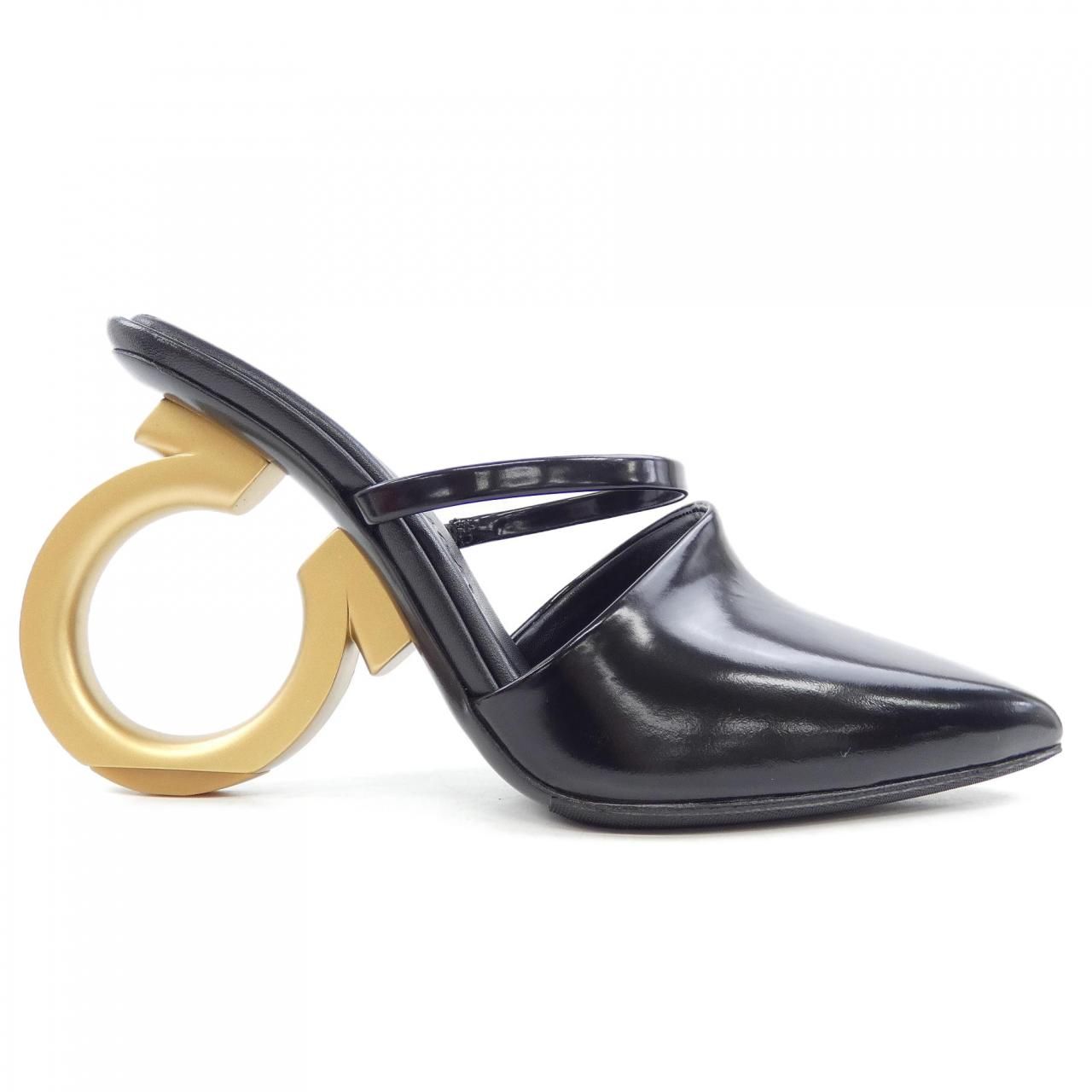 フェラガモ FERRAGAMO サンダル - メルカリ