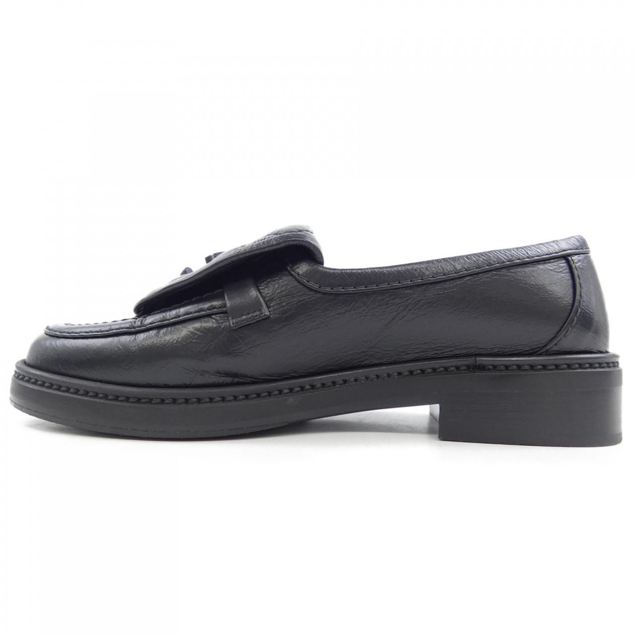 シャネル CHANEL ターンロック モカシン シューズ