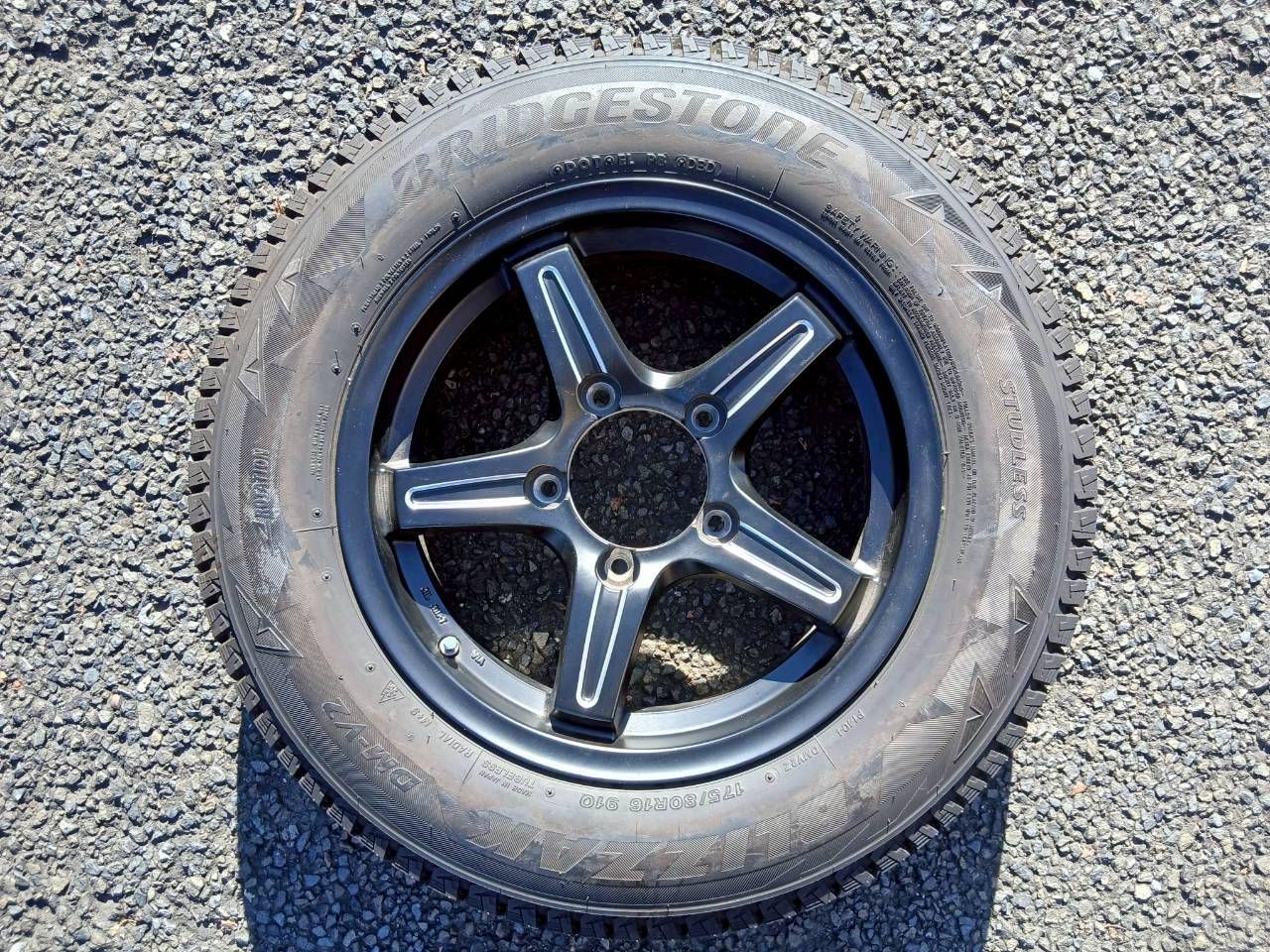 社外アルミホイール スタッドレスタイヤセット ブリジストン PCD 139 7 5 H 175 80 R 16ジムニー等へ