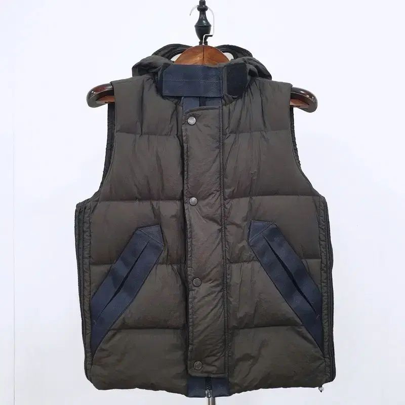 C P COMPANY シーピーカンパニー ダック ダウン グーグル ダウンベスト