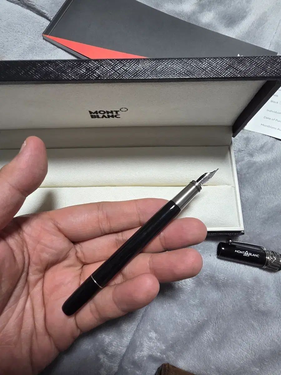 モンブラン ルージュエヌワ メタモルフォーズ