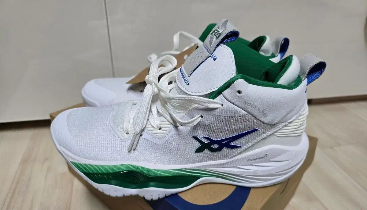 メンズ バスケシューズ asics アシックス NOVA SURGE 260 mm 日本 輸入