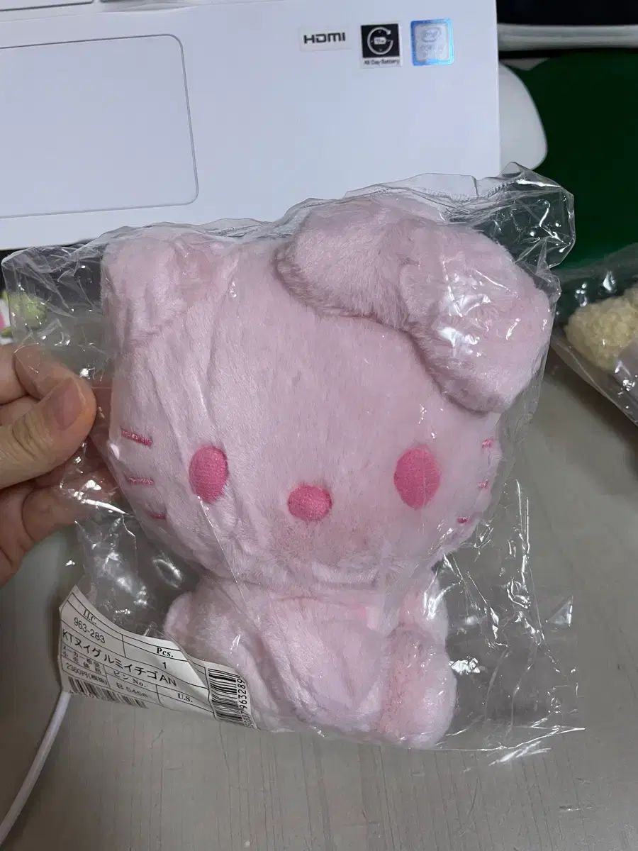 2025 ハローキティ 50周年 アニバーサリー ピンク ぬいぐるみ