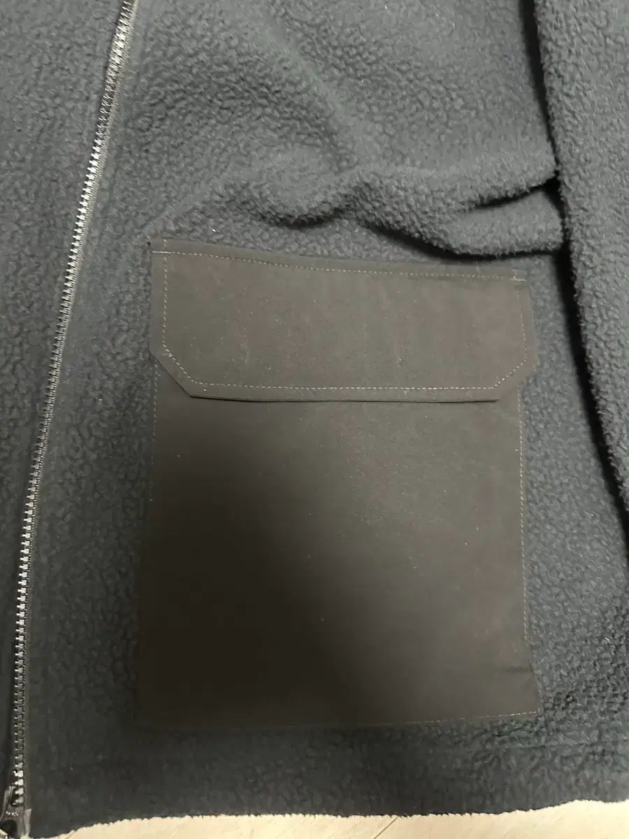 フリースジャケット