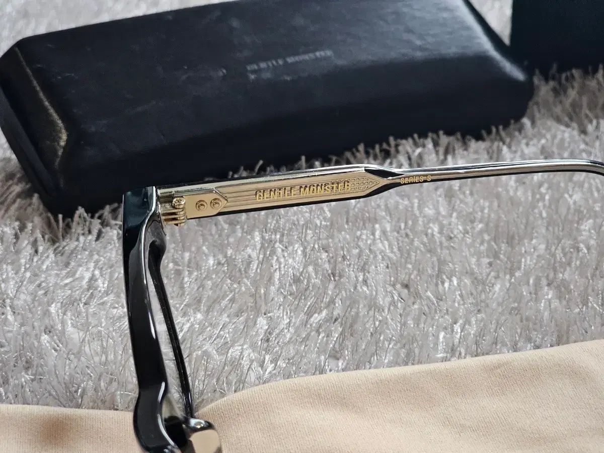  GENTLE MONSTER ジェントルモンスター KUBO 01 クボ サングラス 小物