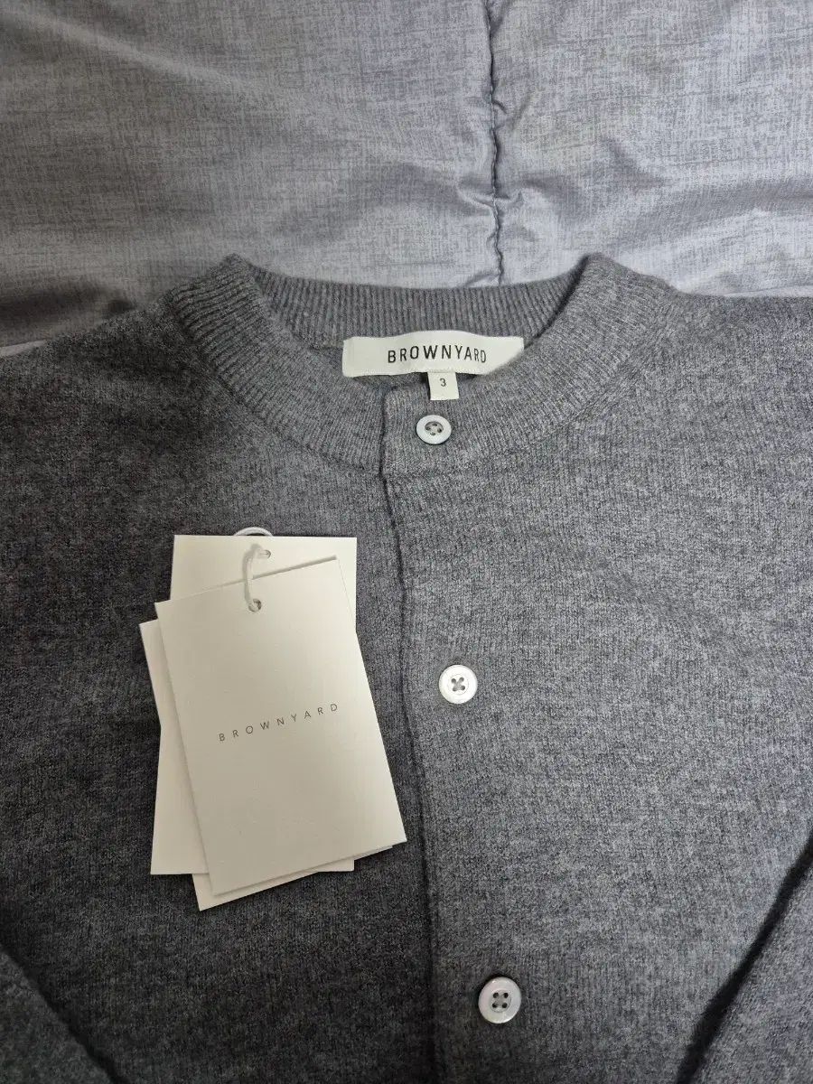 ブラウンヤード ラウンドカーディガン 3