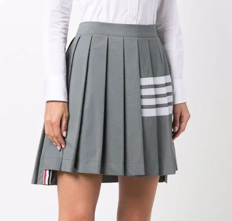 トム・ブラウン / 新品 レディース リップストップ プリーツ スカート