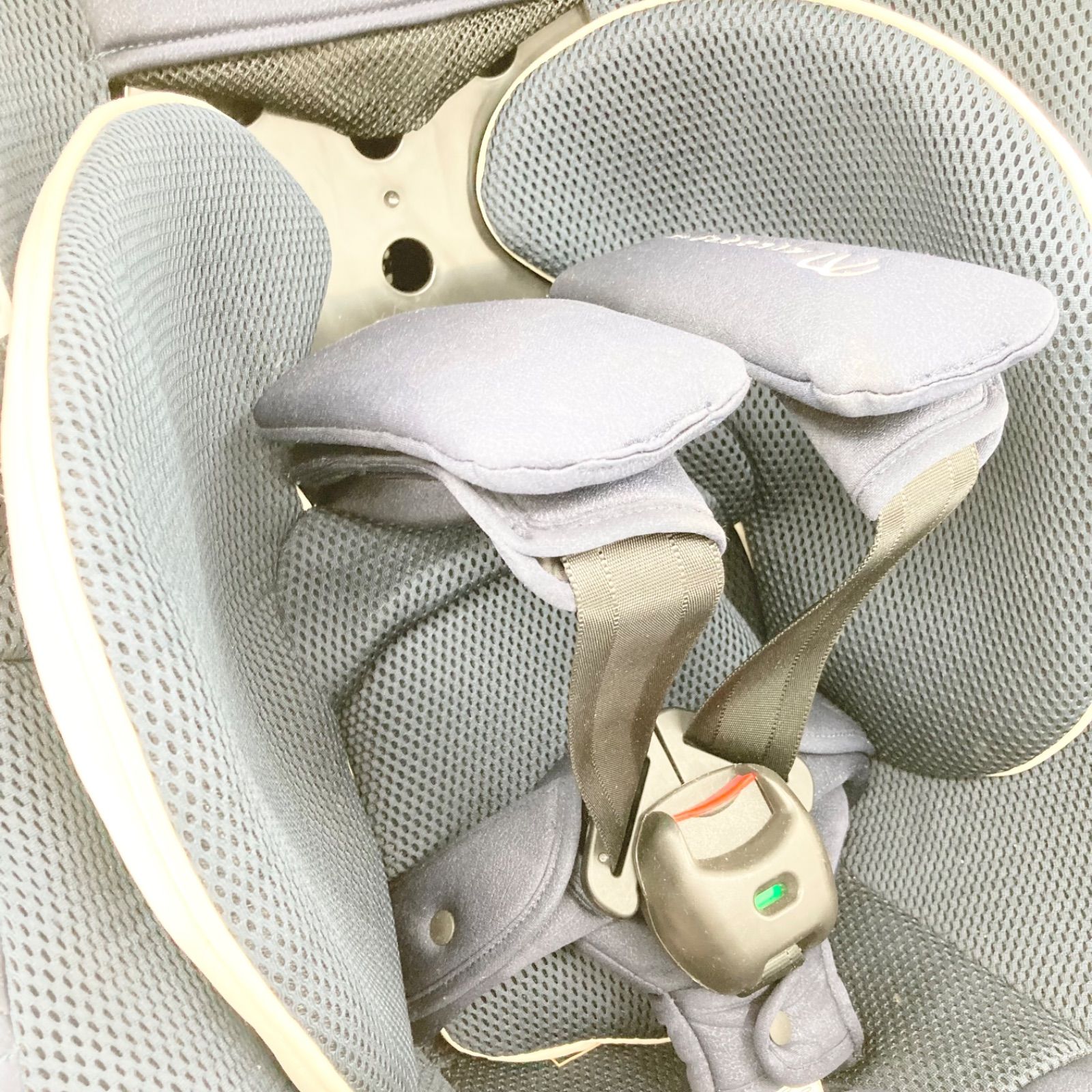 回転式チャイルドシート 新生児〜4才