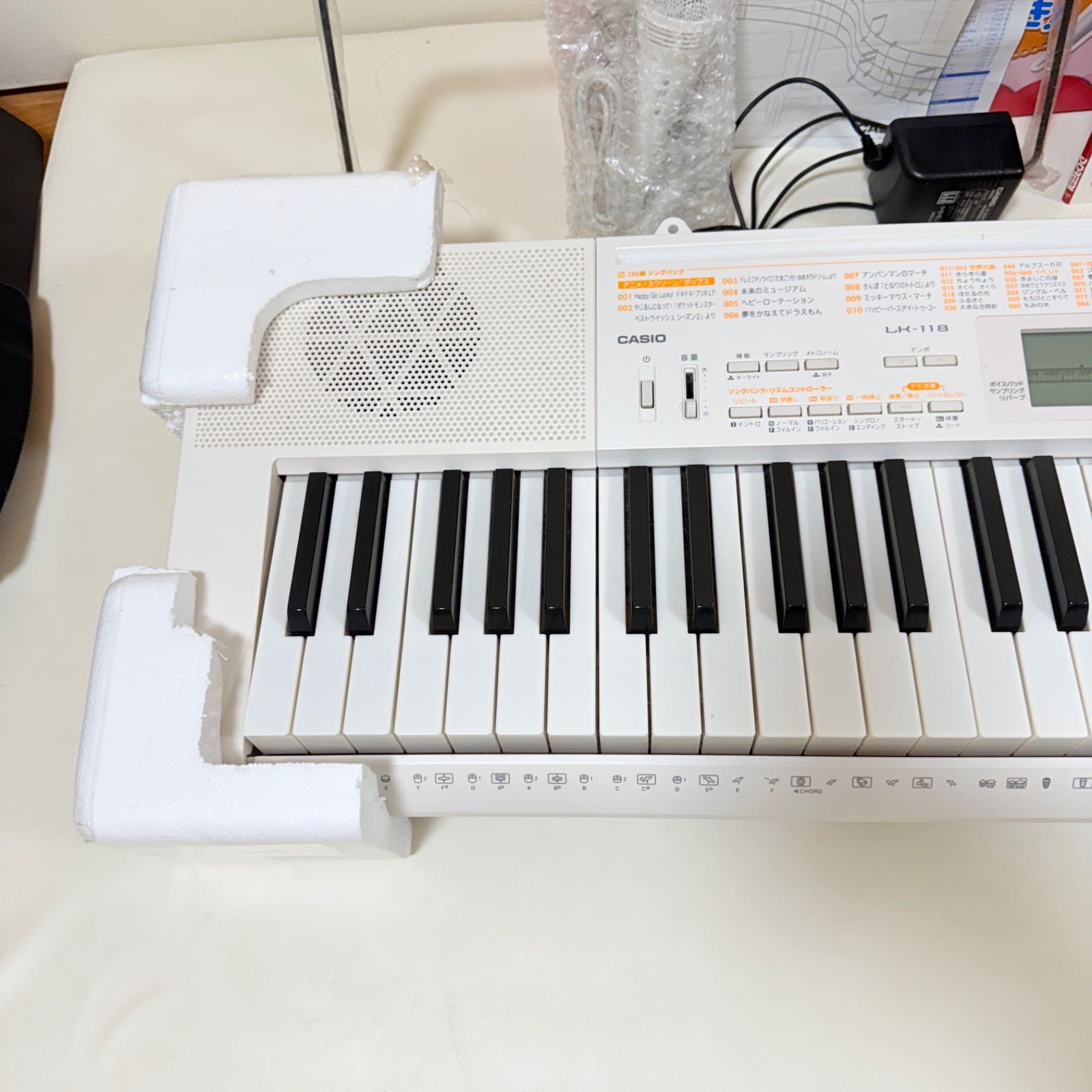 CASIO 61鍵盤 光ナビゲーションキーボード LK-118 電子ピアノ 687