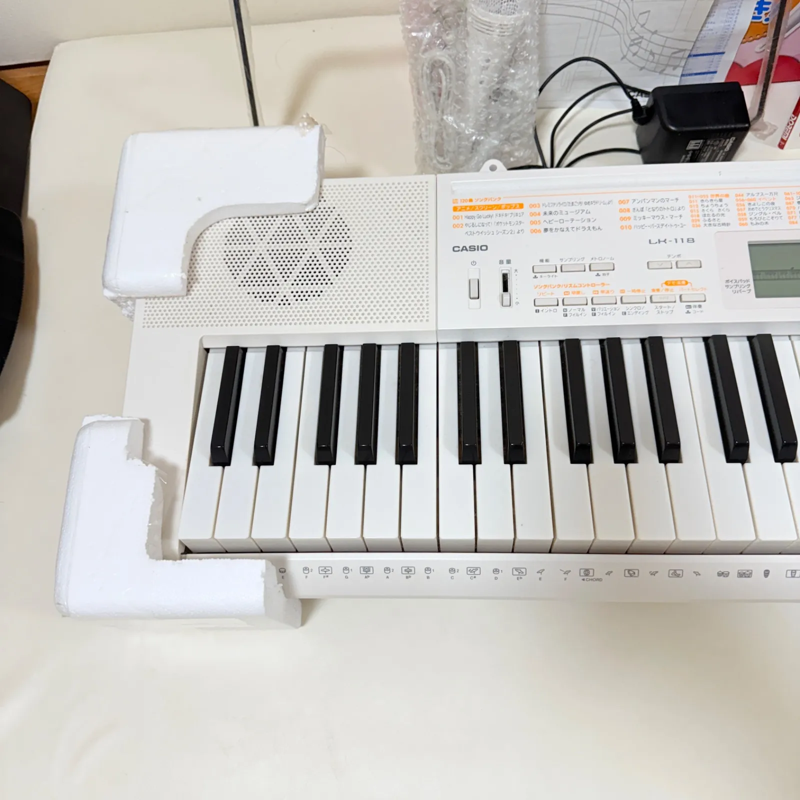 CASIO 61鍵盤 光ナビゲーションキーボード LK-118 電子ピアノ 687